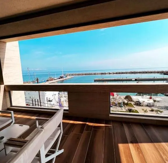 Sviitti Merinäkymä, Porto Marine