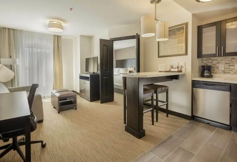 スイート, Staybridge Suites   Irapuato, An Ihg