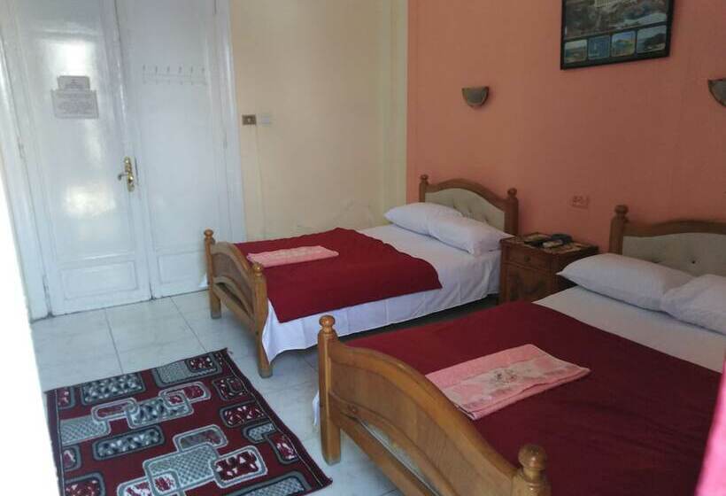 اتاق استاندارد, New Palace