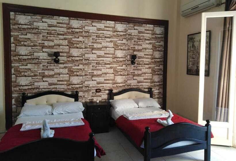 اتاق استاندارد یک نفره, New Palace