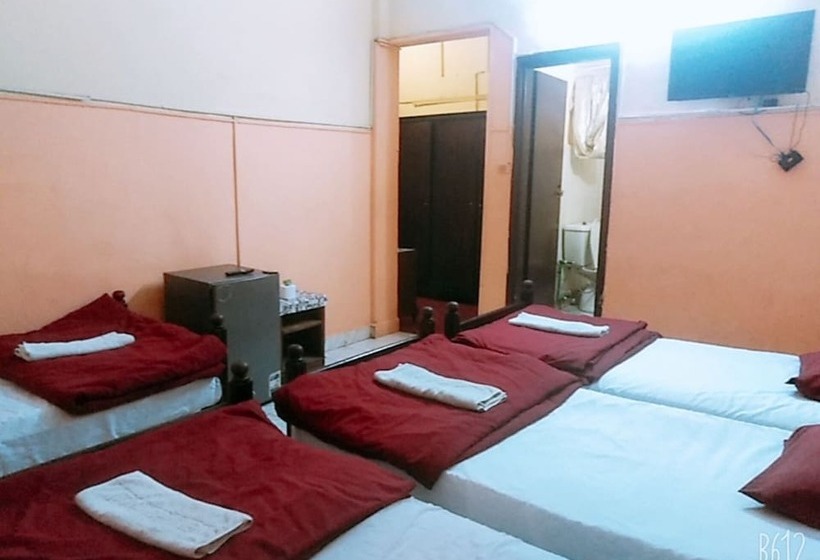 اتاق استاندارد چهار تخته, New Palace