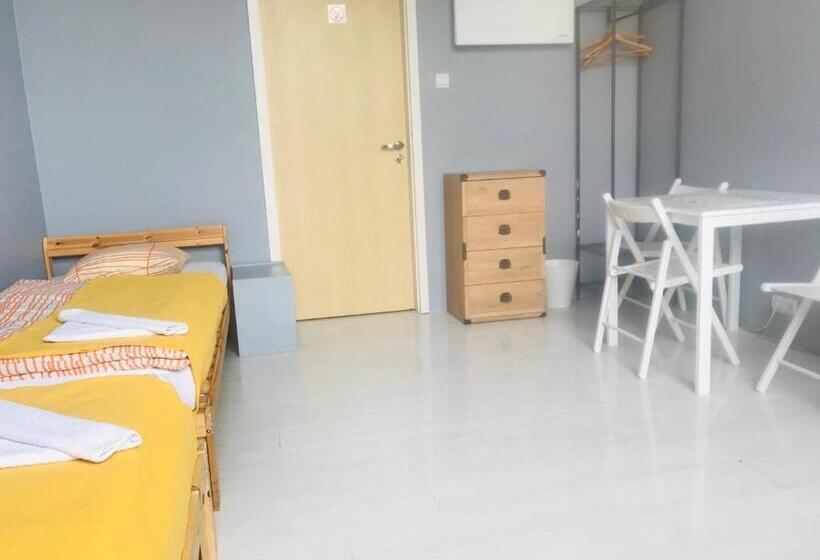 اتاق استاندارد سه تخته با سرویس بهداشتی مشترک, Pokoje Gościnne Fresco