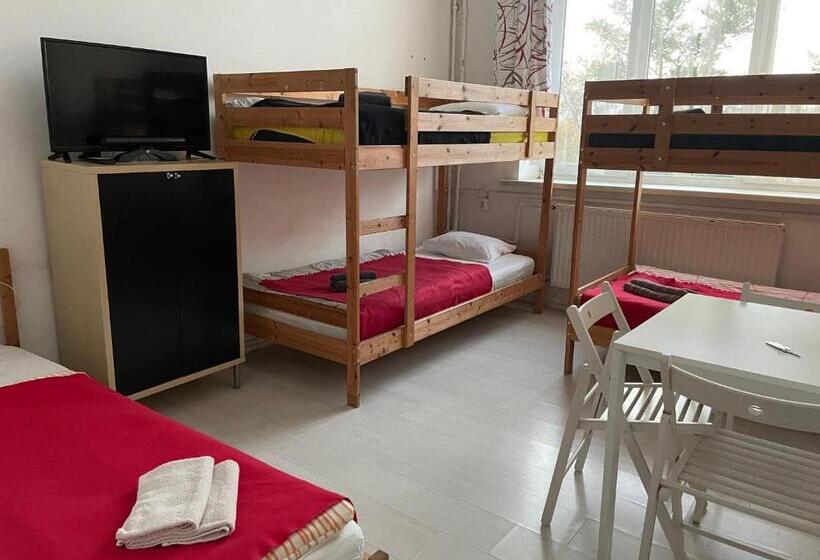 اتاق خانوادگی, Pokoje Gościnne Fresco