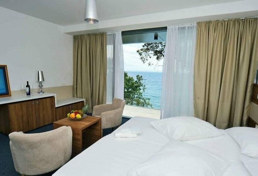 اتاق لوکس با چشم‌انداز دریا, Boutique Hotel Mali Raj