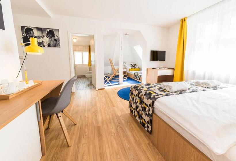 이그제큐티브 트리플, Boutique Hotel Villa Beatika