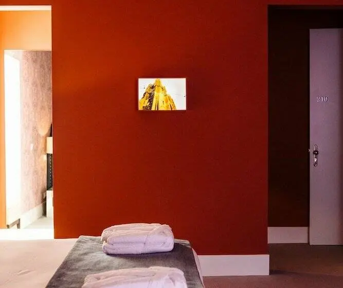 اتاق لوکس, Dear Lisbon Gallery House