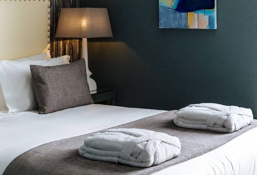 اتاق عادی, Dear Lisbon  Gallery House