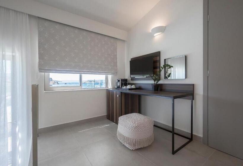 جناح سوبيريور مطل علي البحر, Aloe Boutique Hotel & Suites   Adults Only