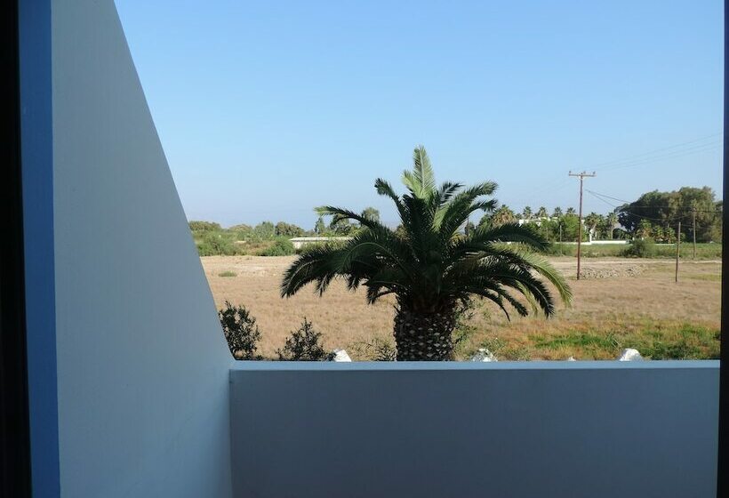 شقة غرفة واحدة, Anthia Apartments