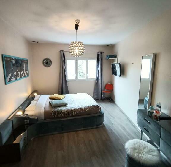 스탠다드 룸, Auberge Du Vieux Lanas Logis Hotel Restaurant