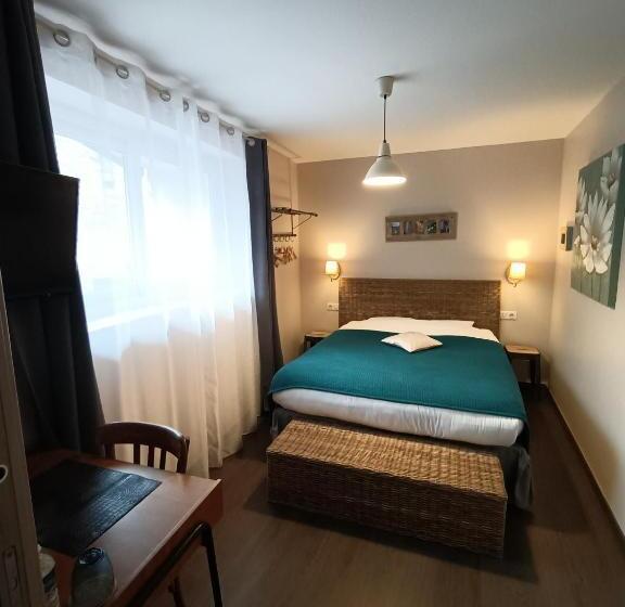 스탠다드 룸, Auberge Du Vieux Lanas Logis Hotel Restaurant