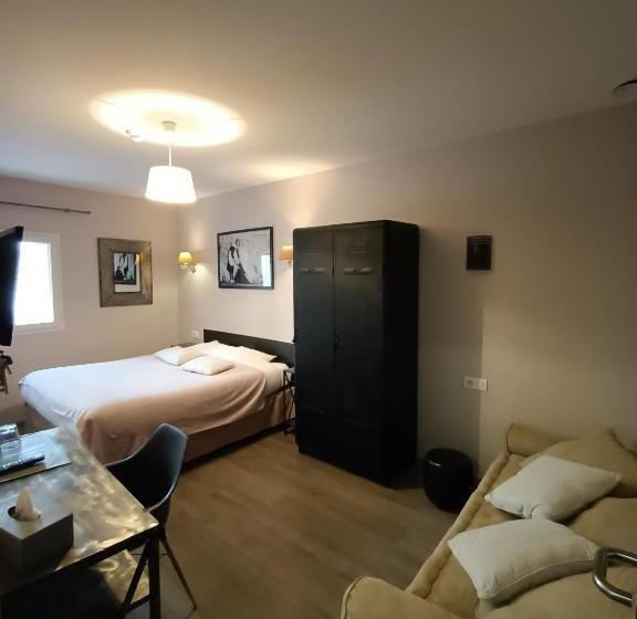 스탠다드 룸, Auberge Du Vieux Lanas Logis Hotel Restaurant