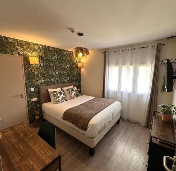 스탠다드 룸, Auberge Du Vieux Lanas Logis Hotel Restaurant