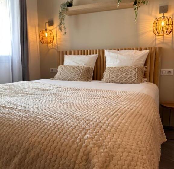 스탠다드 룸, Auberge Du Vieux Lanas Logis Hotel Restaurant