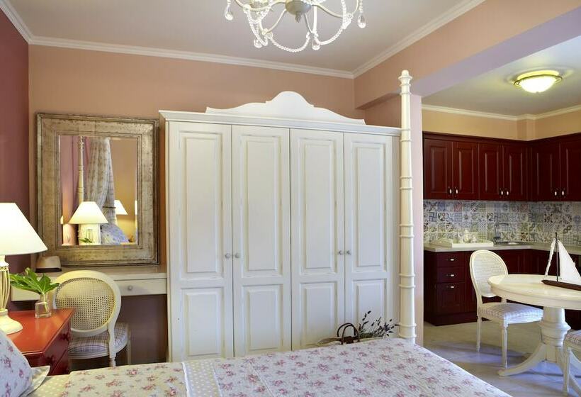 Люкс Боковой Вид на Море, Avra Private Suites