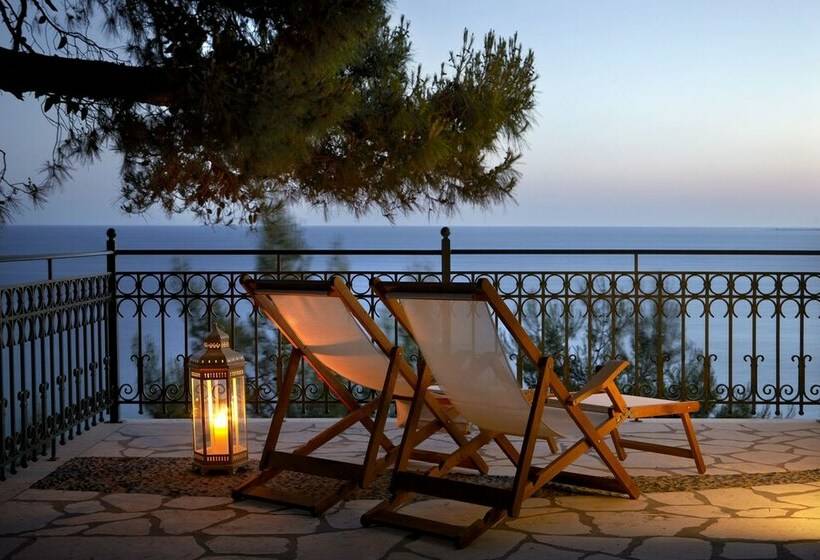 Люкс Deluxe Вид на Море, Avra Private Suites