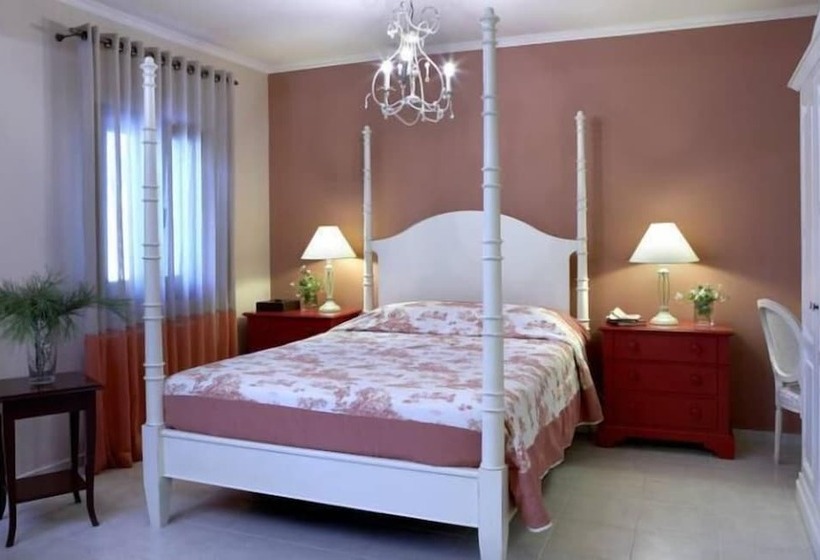 Люкс Боковой Вид на Море, Avra Private Suites