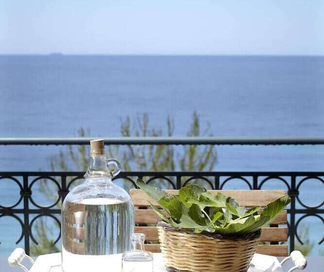 Люкс Deluxe Вид на Море, Avra Private Suites