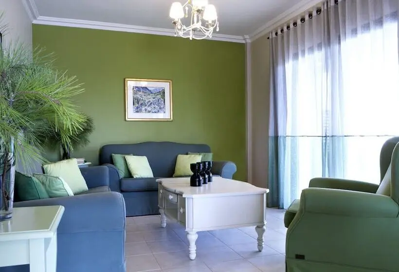 オーシャンビューのスーペリアー１ベッドルームアパートメント, Avra Private Suites