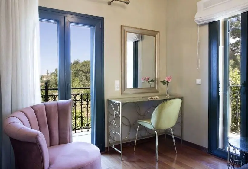 デラックススイートの３ベッドルーム, Avra Private Suites