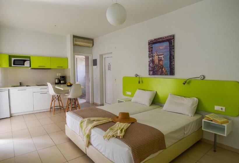 スタンダードスタジオ, Blue Horizon Apartments