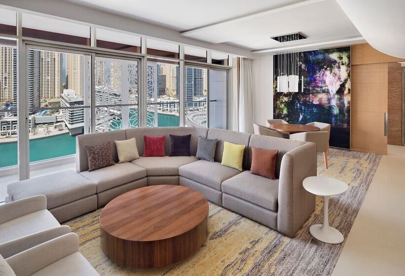 可观景的套房, Crowne Plaza Dubai Marina, An Ihg