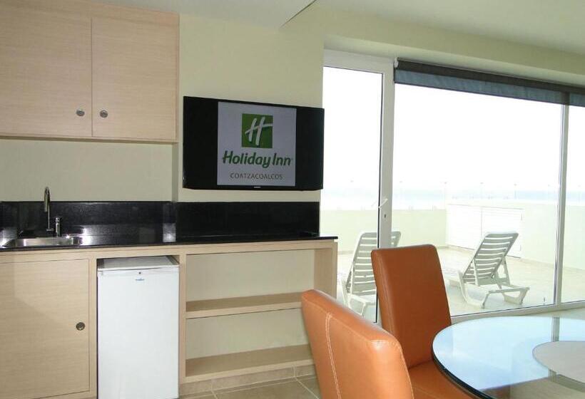 מיטת קינג בסוויטה, Holiday Inn Coatzacoalcos, An Ihg