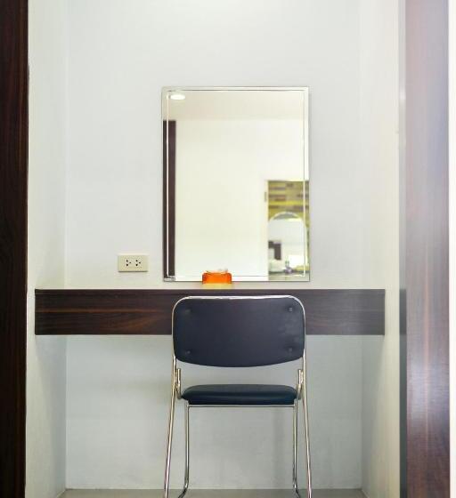 デラックスルーム, Naiyang Place Phuket Airport