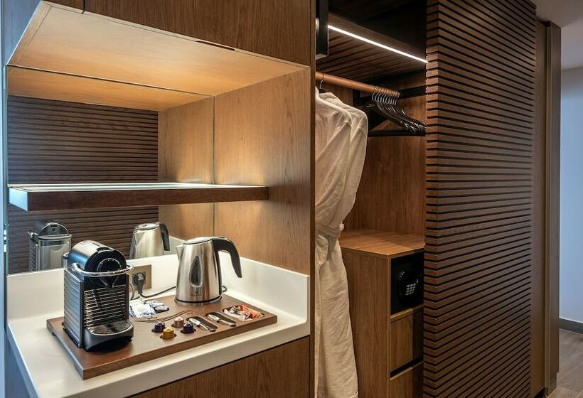 سوییت جونیور لوکس با چشم‌انداز دریا, Nana Princess Suites Villas & Spa