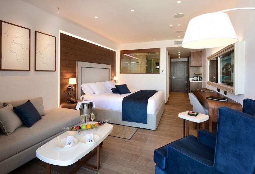 سوییت جونیور لوکس با چشم‌انداز دریا, Nana Princess Suites Villas & Spa