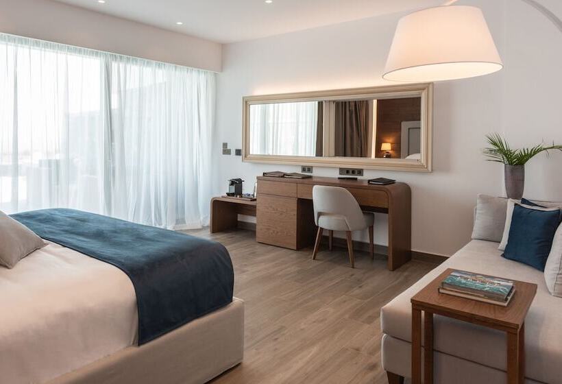 سوئیت پریمیوم با چشم‌انداز دریا, Nana Princess Suites Villas & Spa