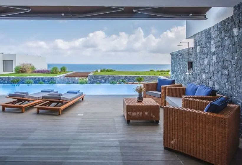 Executive Suite Sea View