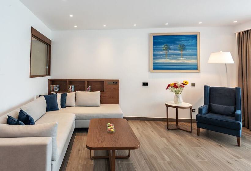 Люкс Вид на Море, Nana Princess Suites Villas & Spa
