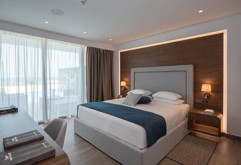 سوییت با چشم‌انداز دریا, Nana Princess Suites Villas & Spa