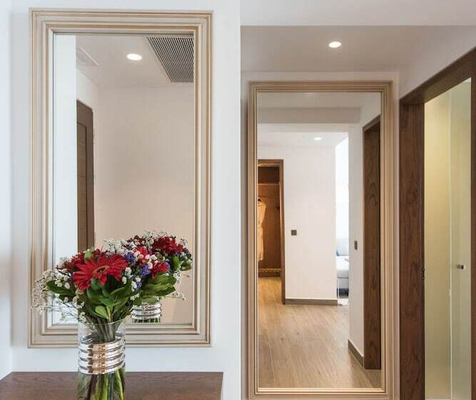 سوییت با چشم‌انداز دریا, Nana Princess Suites Villas & Spa