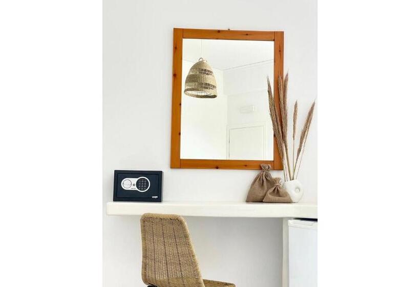 Полулюкс, Perissa El Mar Rooms