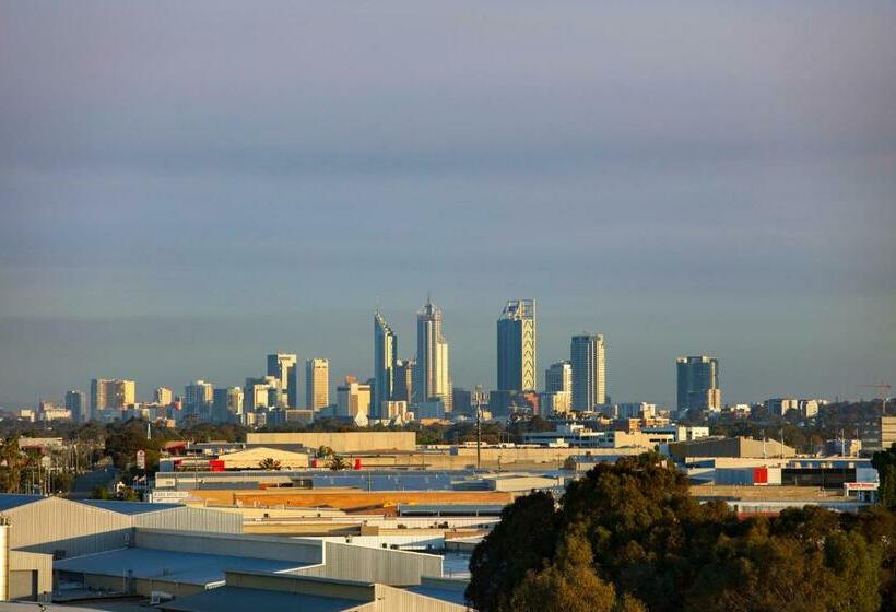 Студия Стандарт, Quest Innaloo