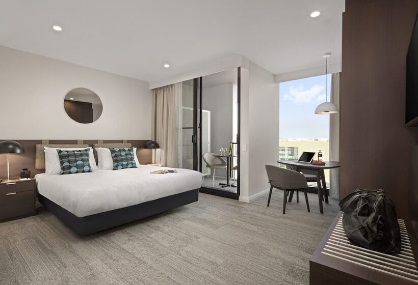 Студио Executive, Quest Innaloo