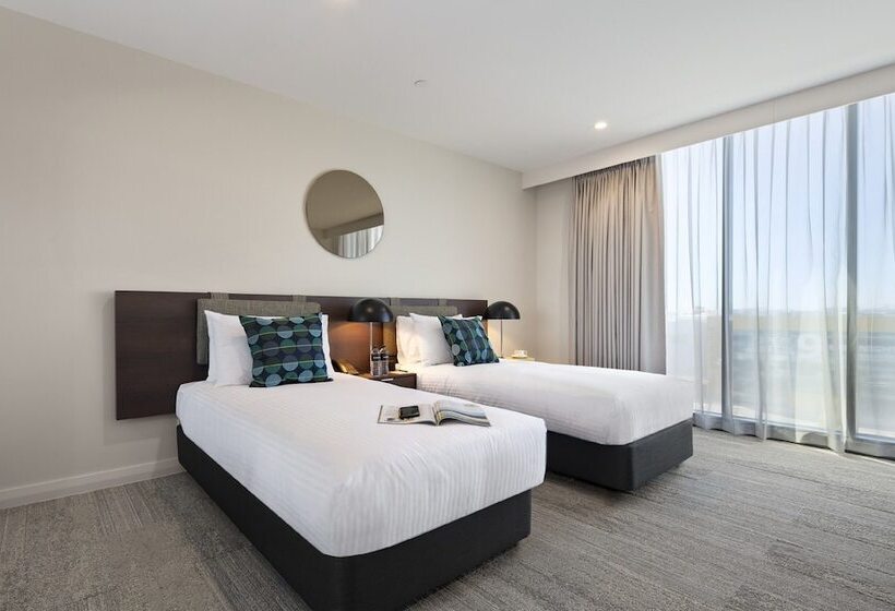 Студио Executive, Quest Innaloo