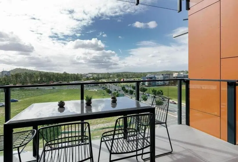 Apartament 2 Dormitoris, Quest Springfield Central