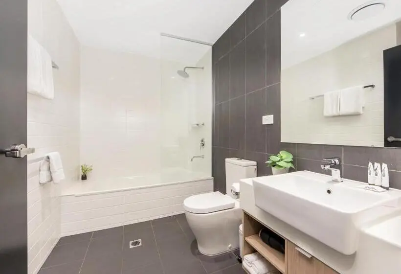 Apartament 2 Dormitoris, Quest Springfield Central