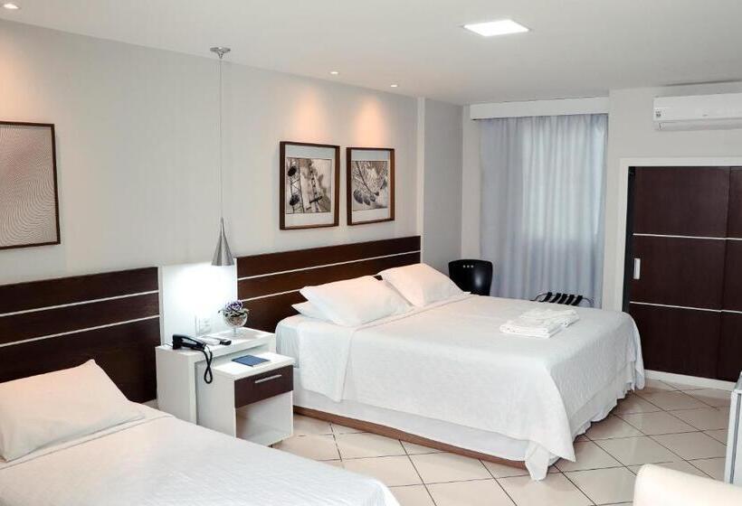 חדר דלוקס לשלושה, San Marino