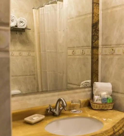 Huoneisto 1 Makuuhuone Pohjakerros, Apart Hotel El Doral