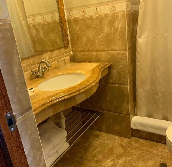 اتاق کلاسیک چهارنفره, Apart Hotel El Doral