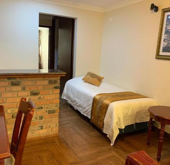 اتاق کلاسیک چهارنفره, Apart Hotel El Doral