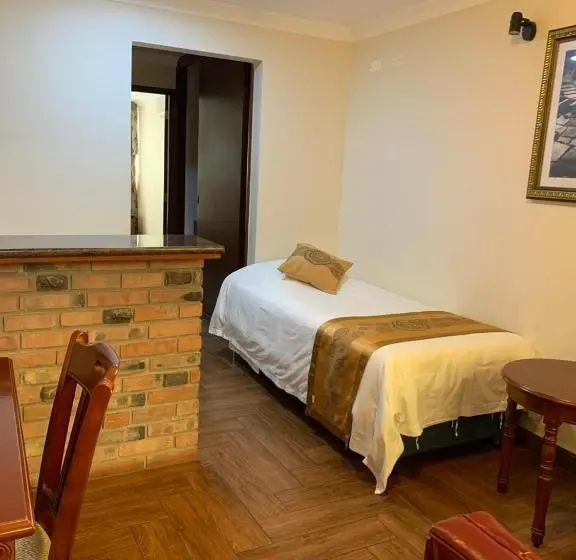 Classic Neljän Hengen Huone, Apart Hotel El Doral
