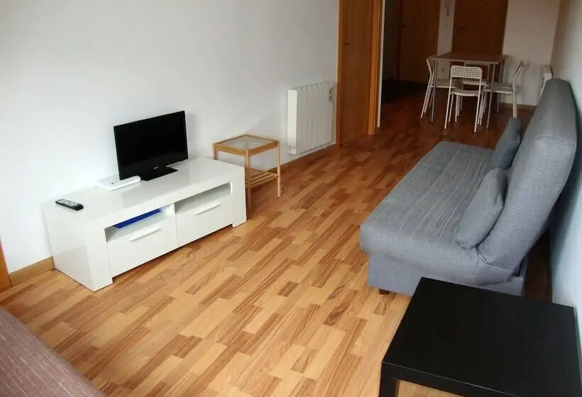 استودیوی استاندارد, Apartamentos La Solana 3000