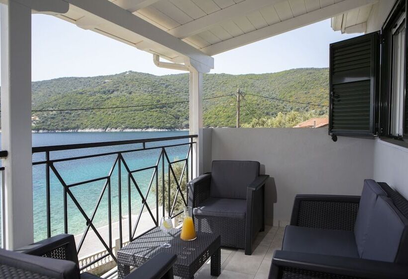 דירת חדר נוף לים, Captain Nick Apart