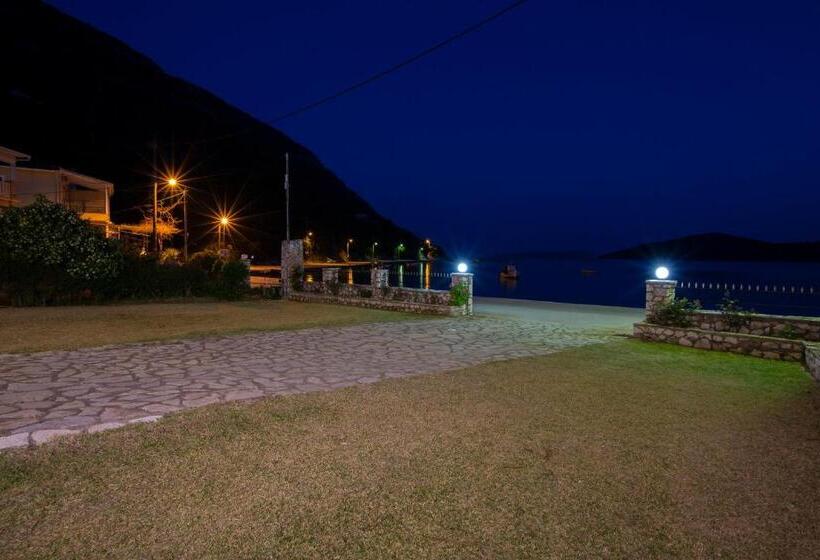 דירת חדר נוף לים, Captain Nick Apart