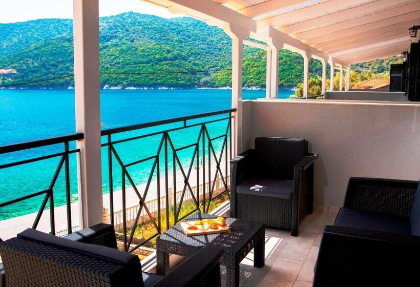 דירת חדר נוף לים, Captain Nick Apart